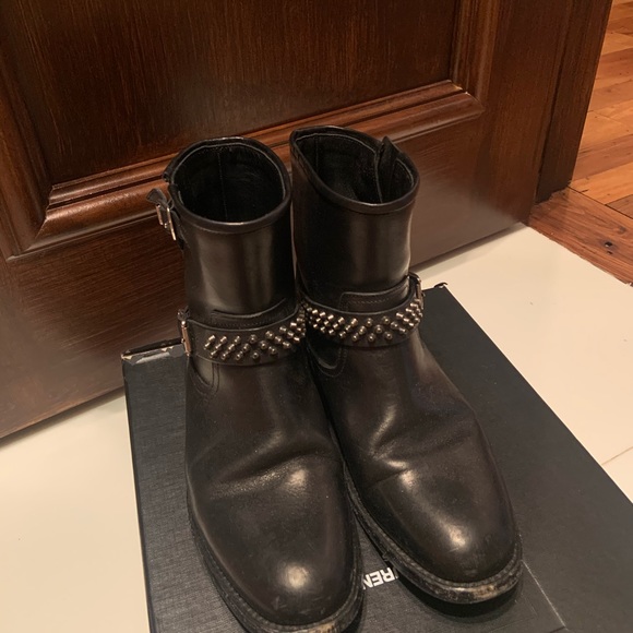 Black Saint Laurent booties with box!! - Picture 4 of 6